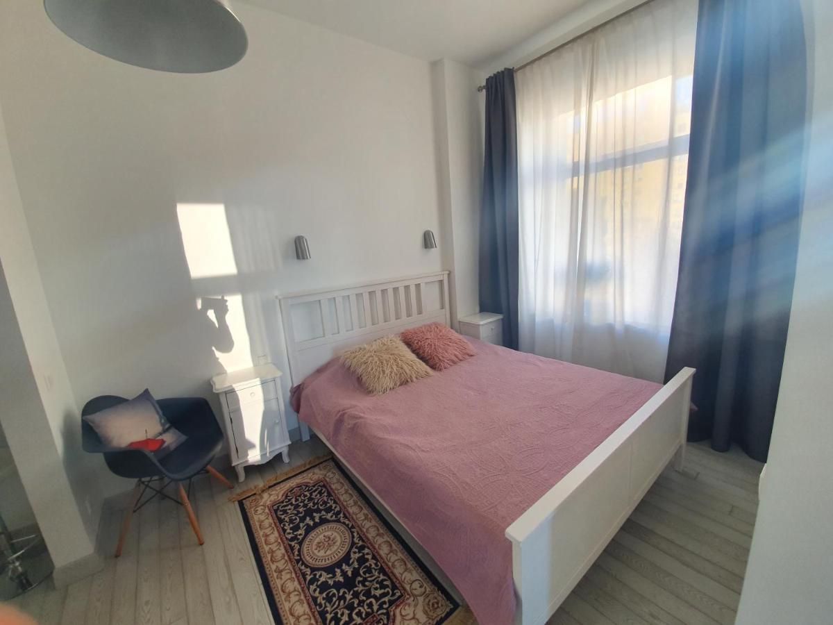 Vilnius Apartment With Stained Glass المظهر الخارجي الصورة