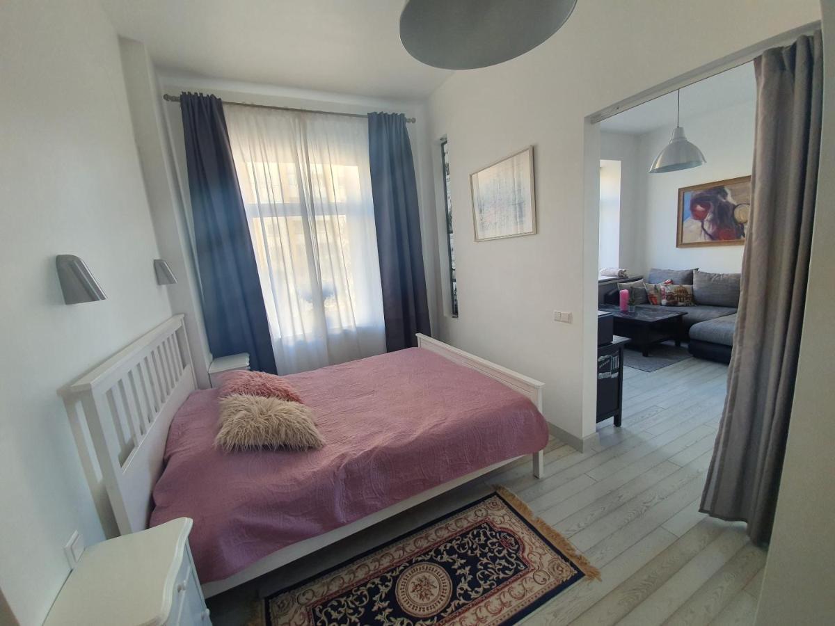 Vilnius Apartment With Stained Glass المظهر الخارجي الصورة